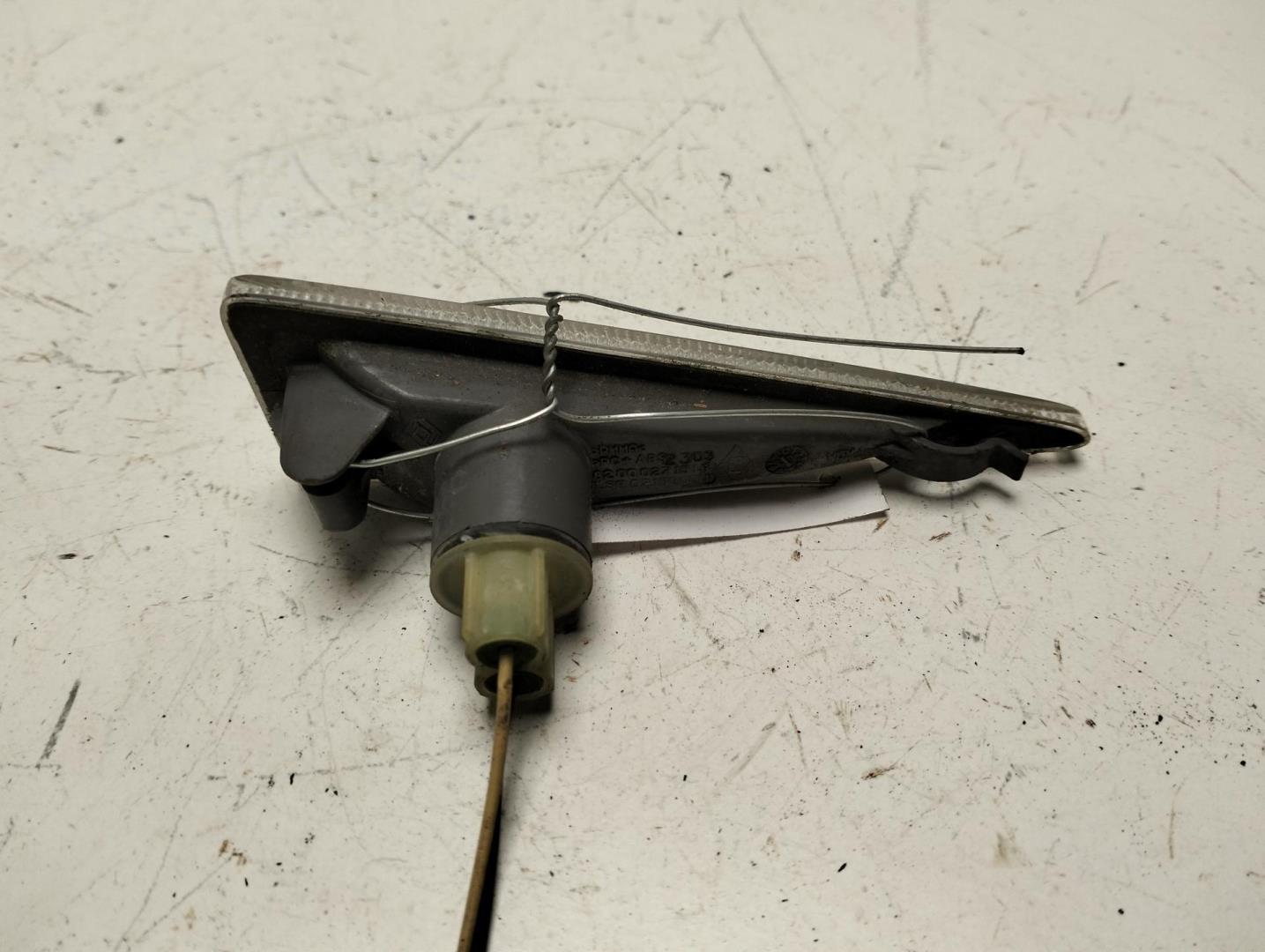 Указатель поворота правый