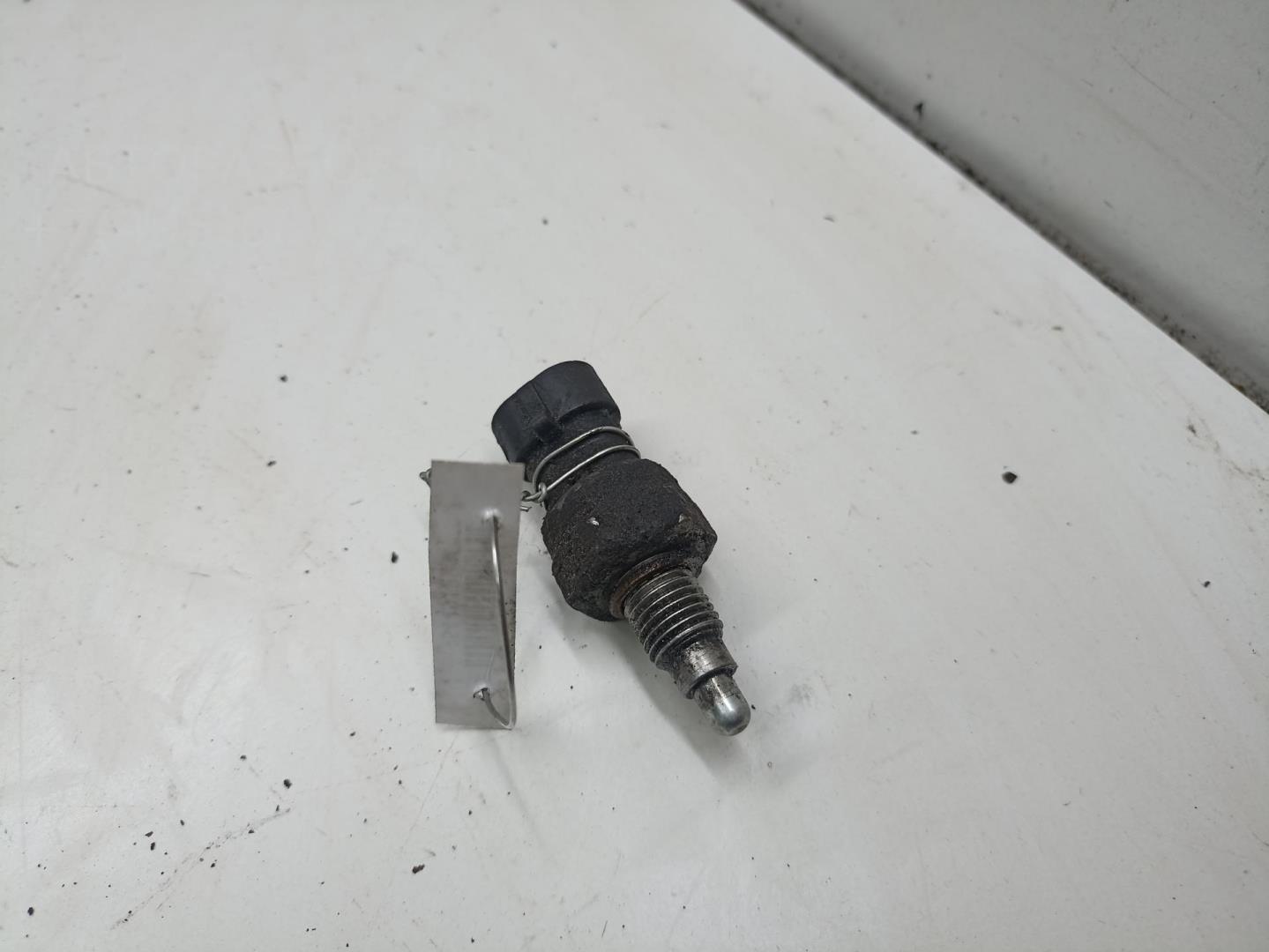 Датчик включения заднего хода