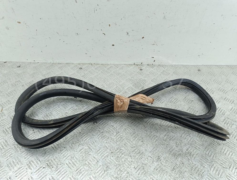 Уплотнитель двери