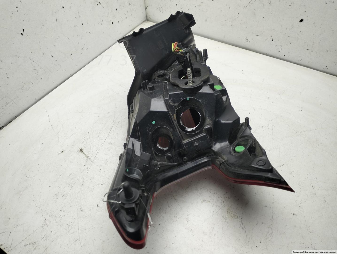 Фонарь задний правый