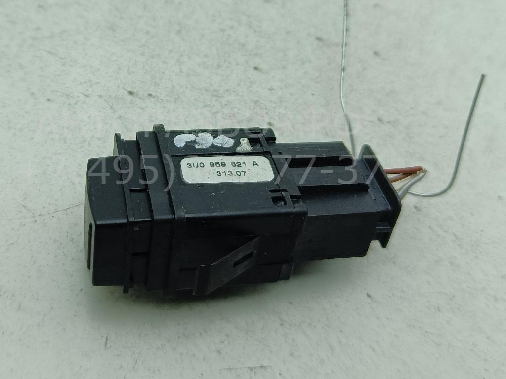 Кнопка обогрева заднего стекла