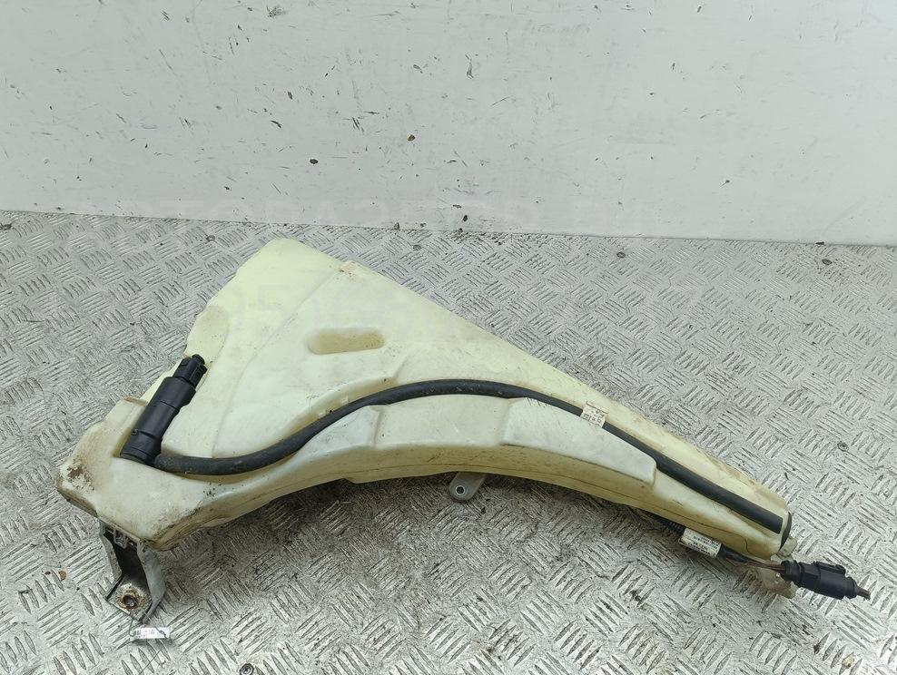 Бачок омывателя лобового стекла