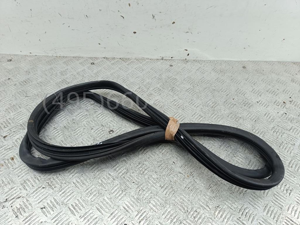 Уплотнитель двери