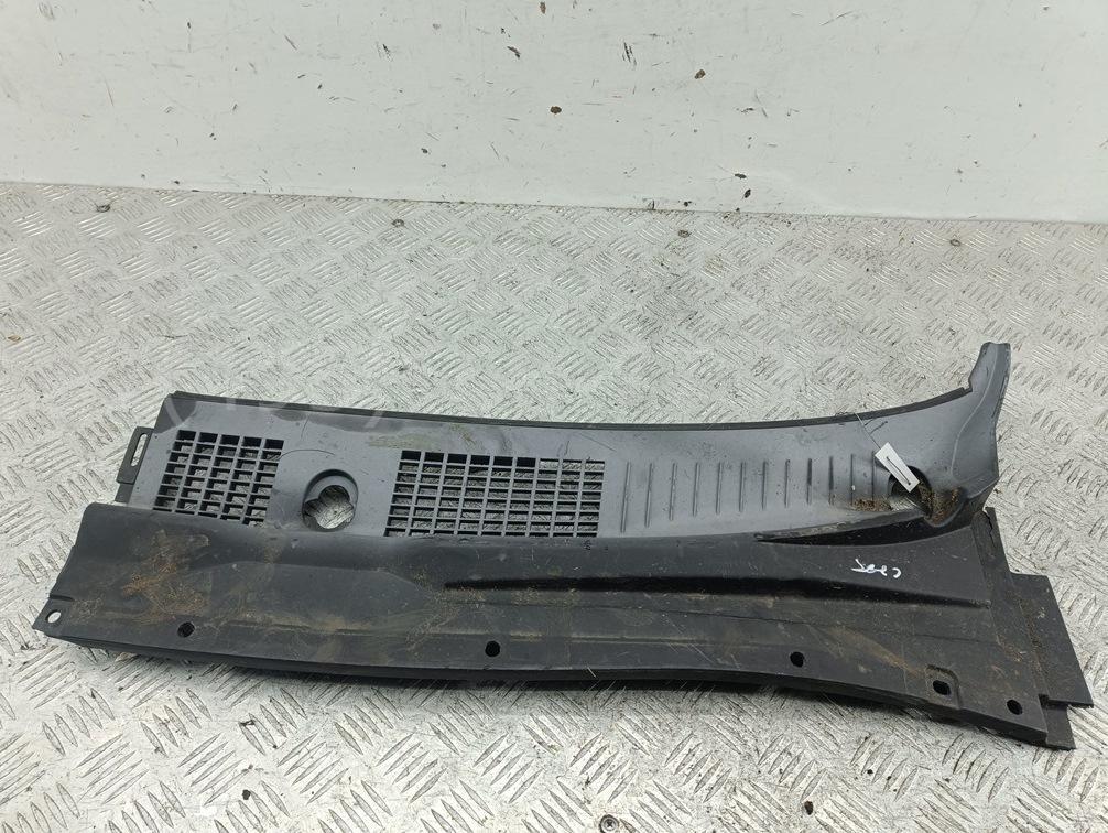 Решетка стеклоочистителей (Жабо)