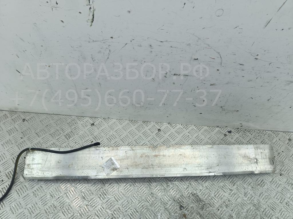 Усилитель переднего бампера