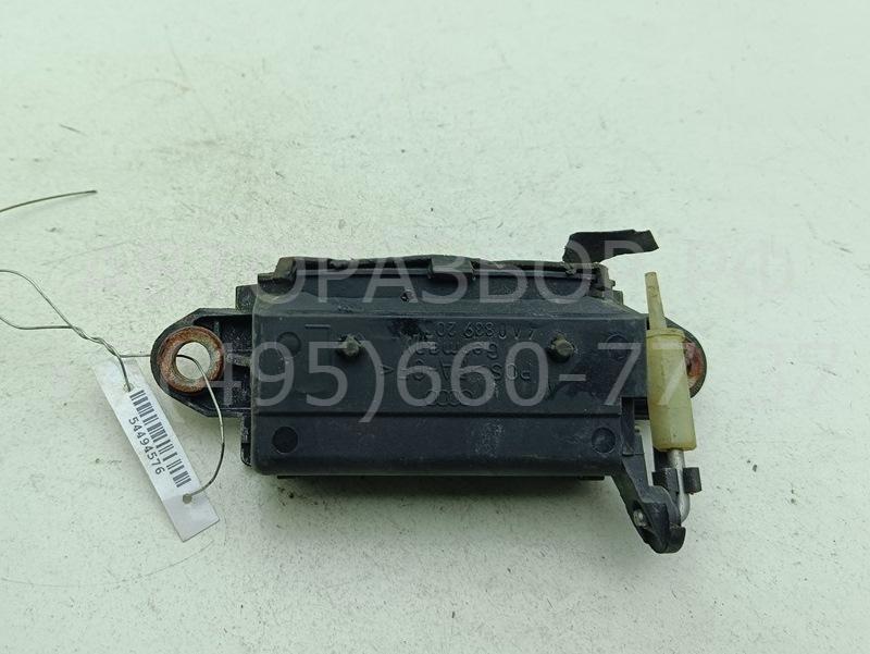 Ручка двери задней наружная левая