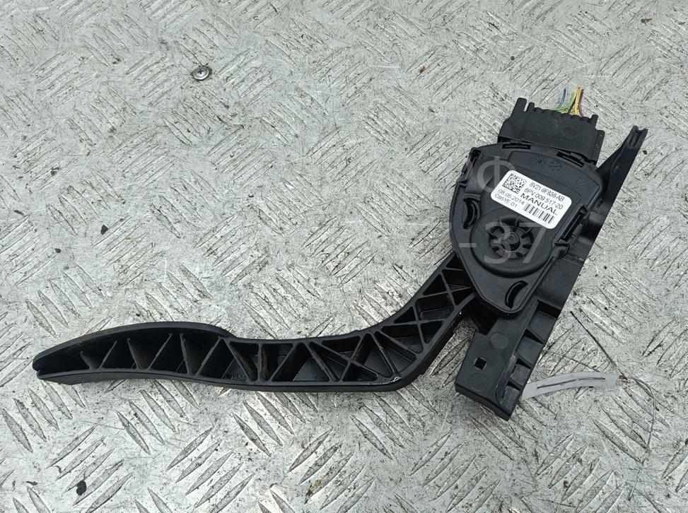 Педаль газа