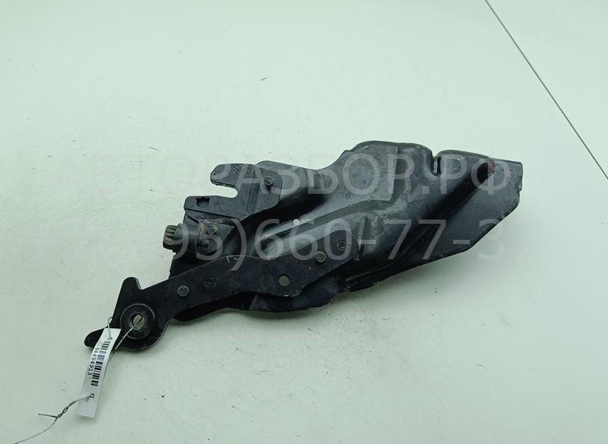 Петля двери