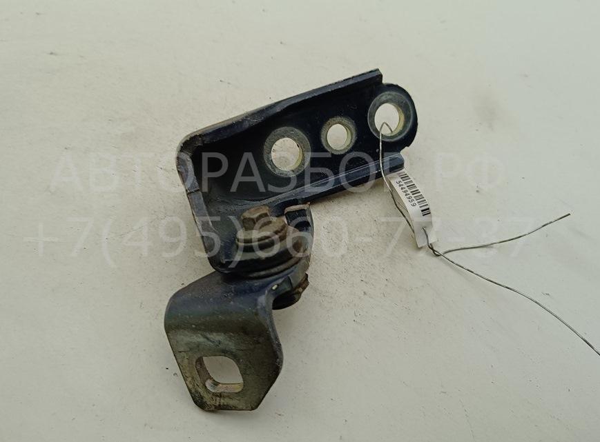 Петля двери