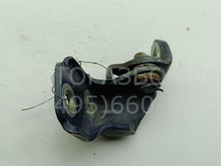 Петля двери