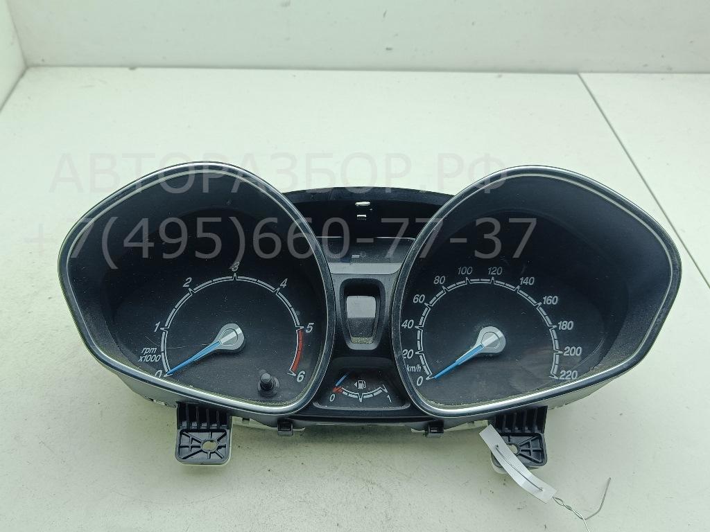 Панель приборов