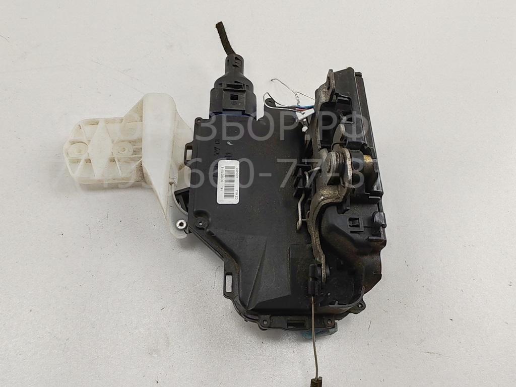 Замок двери передней правой