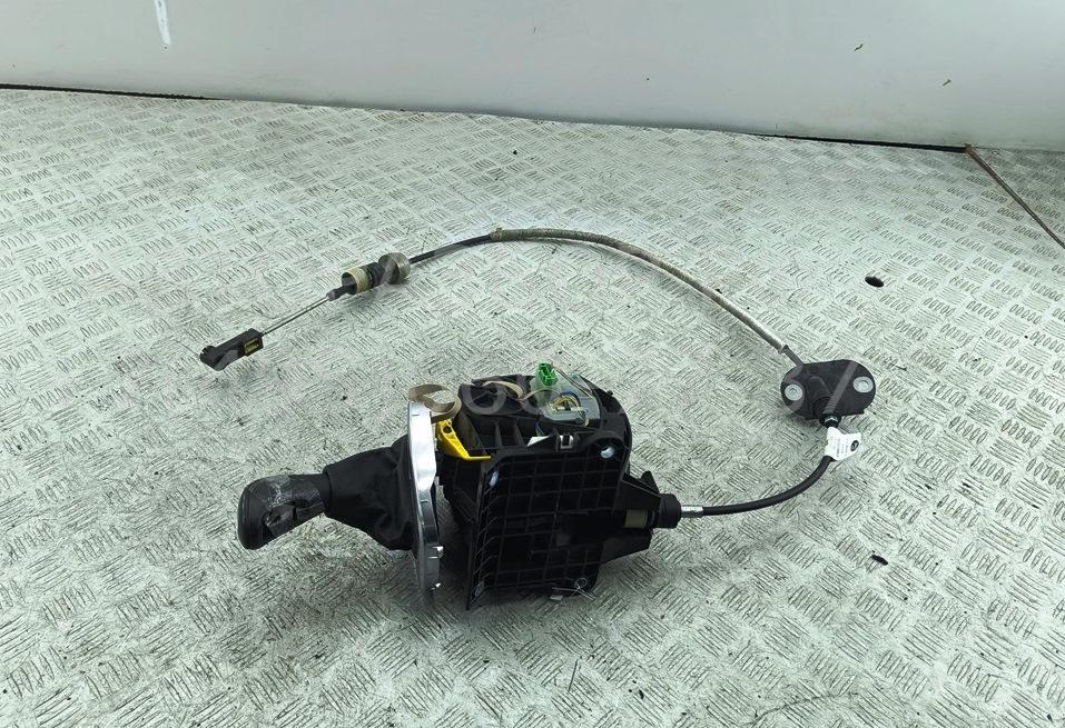 Кулиса МКПП / АКПП