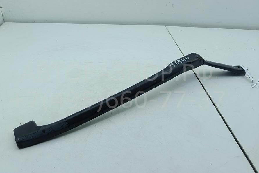 Поводок стеклоочистителя передний правый
