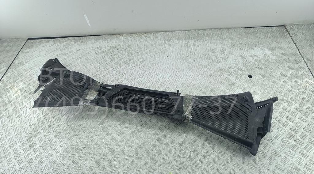 Решетка стеклоочистителей (Жабо)