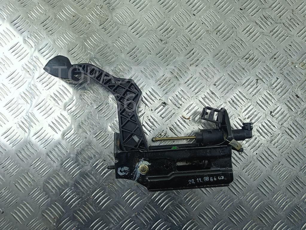 Цилиндр сцепления главный