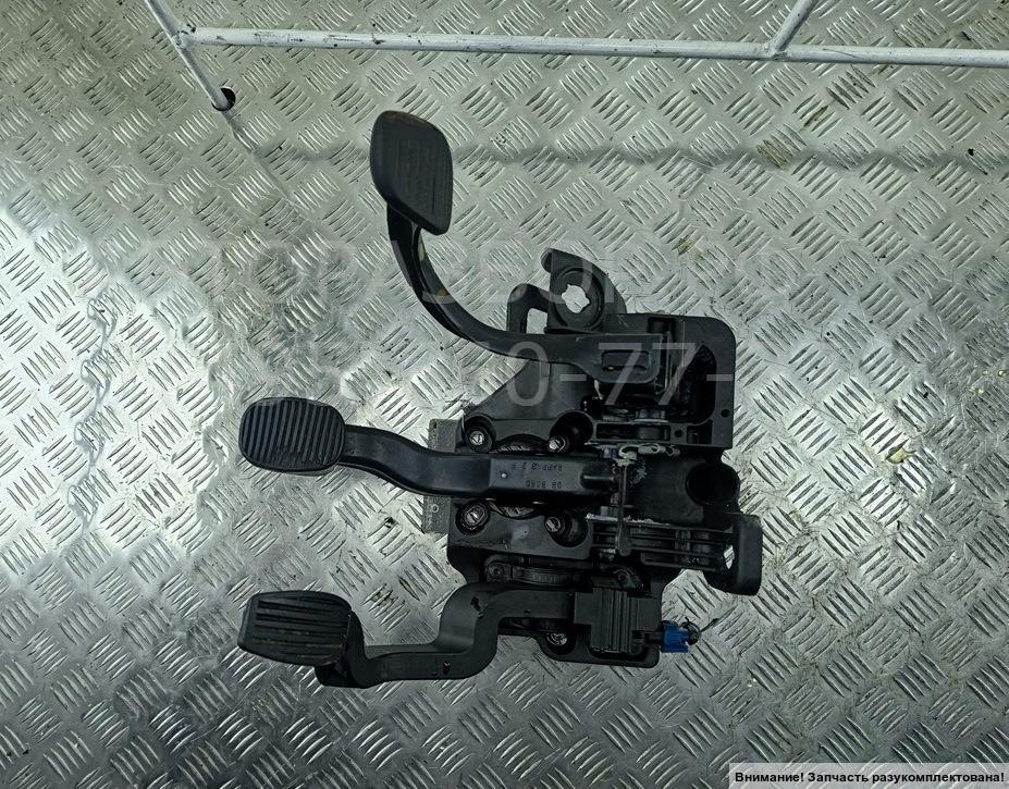 Блок педалей