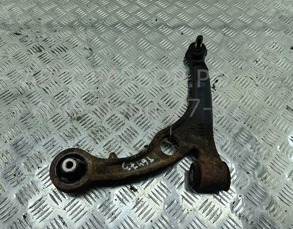 Рычаг передний левый