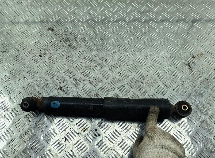 Амортизатор задний правый