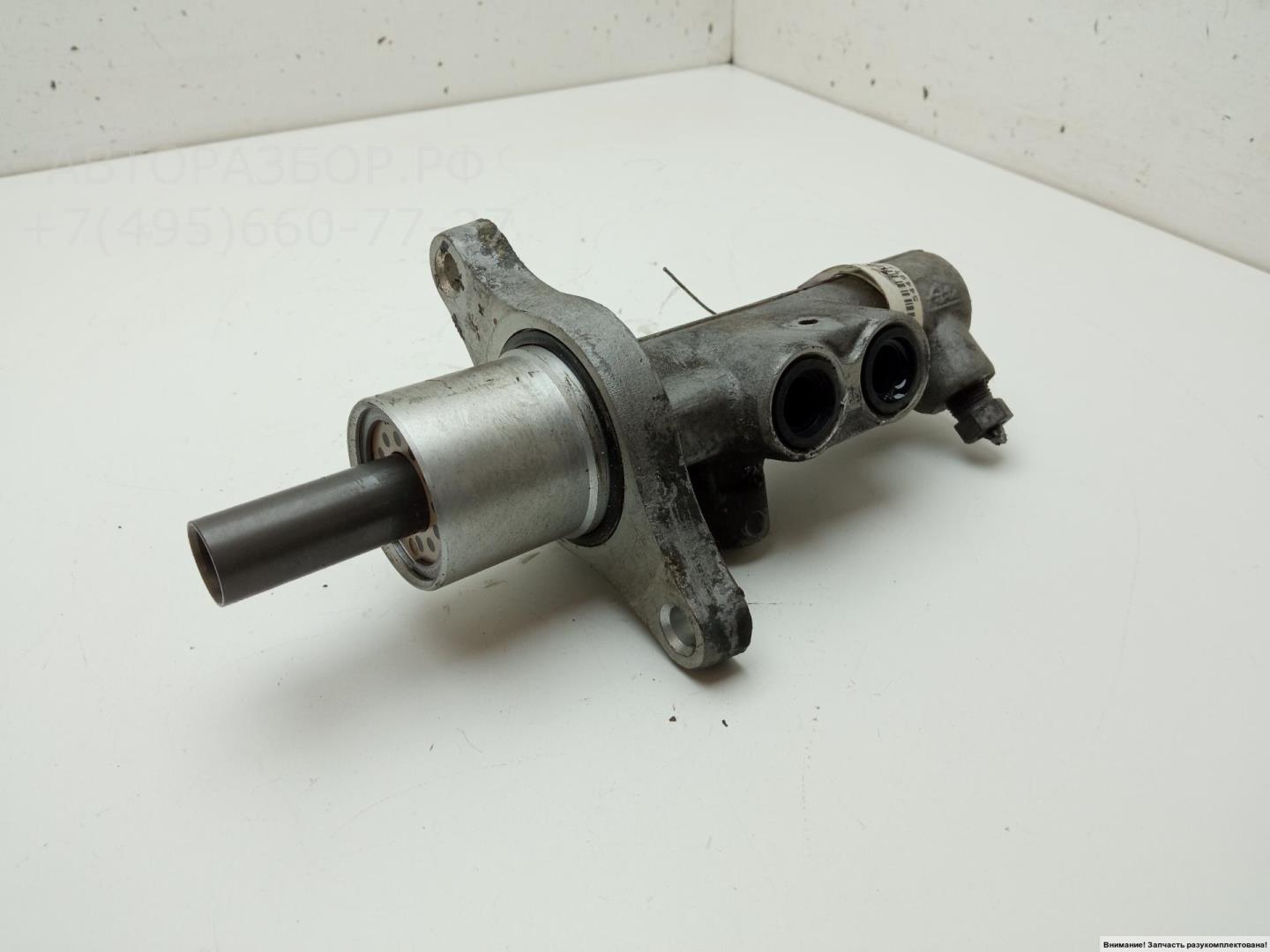 Цилиндр тормозной главный