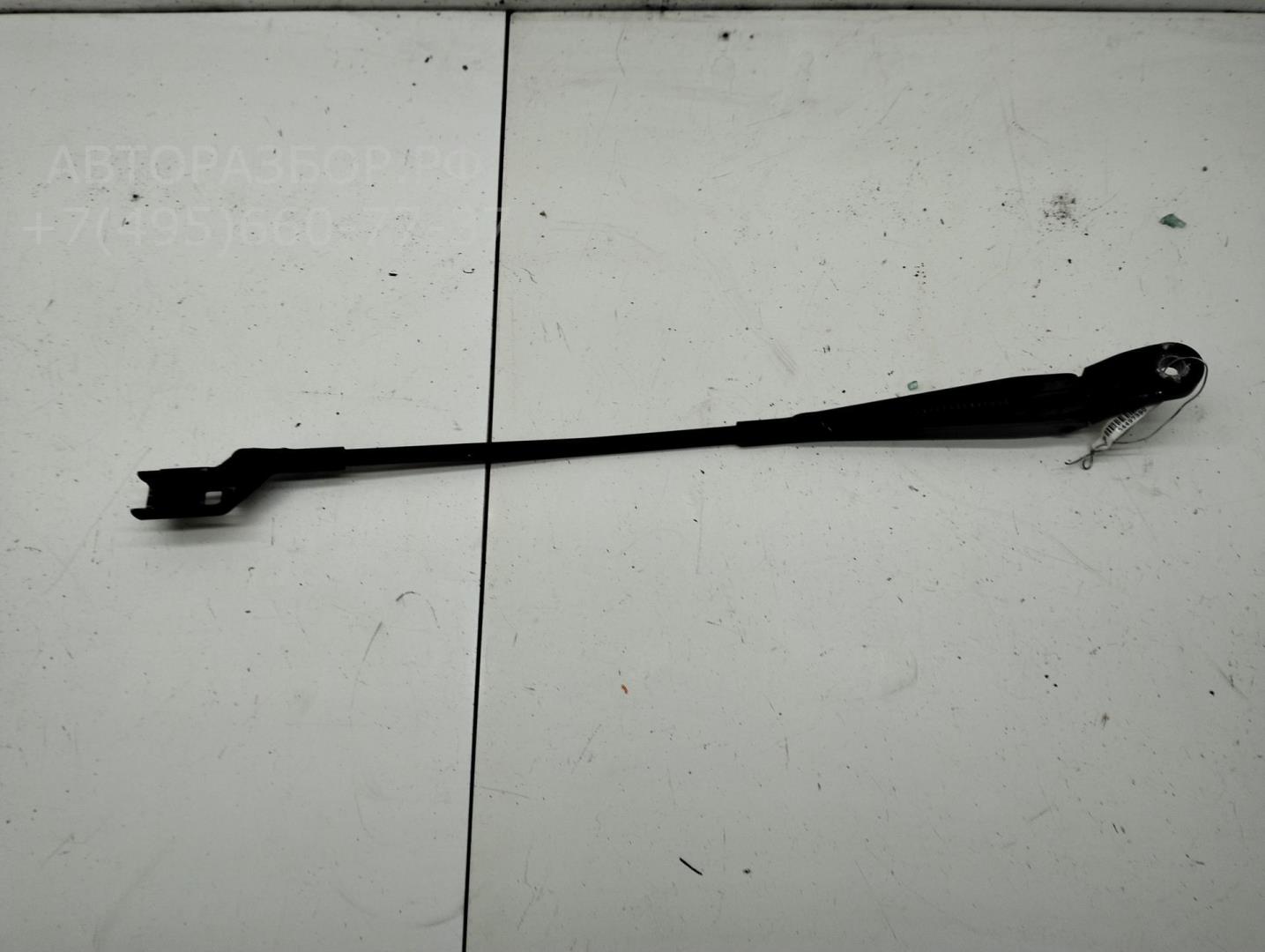 Поводок стеклоочистителя передний правый