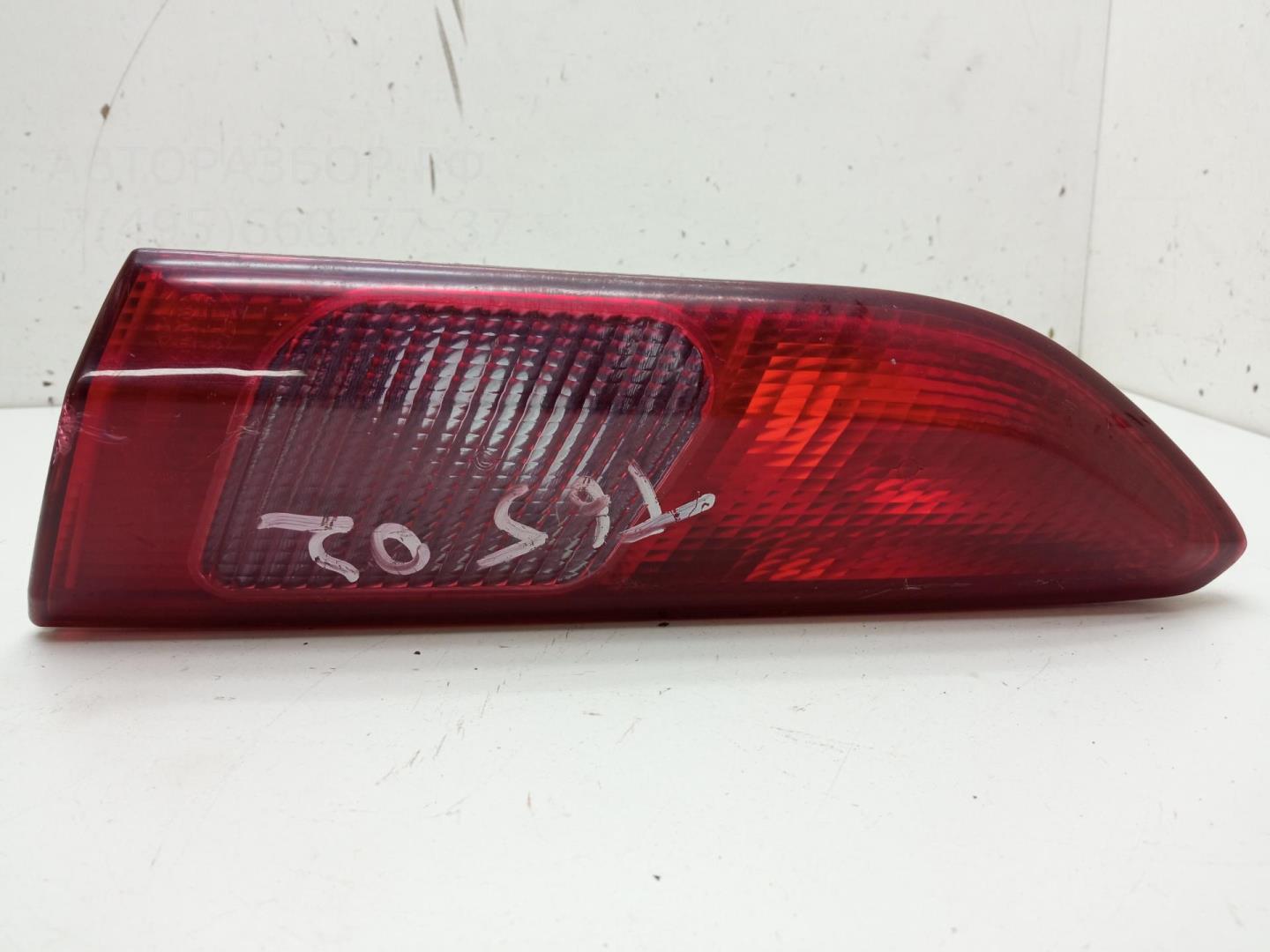 Фонарь задний внутренний правый