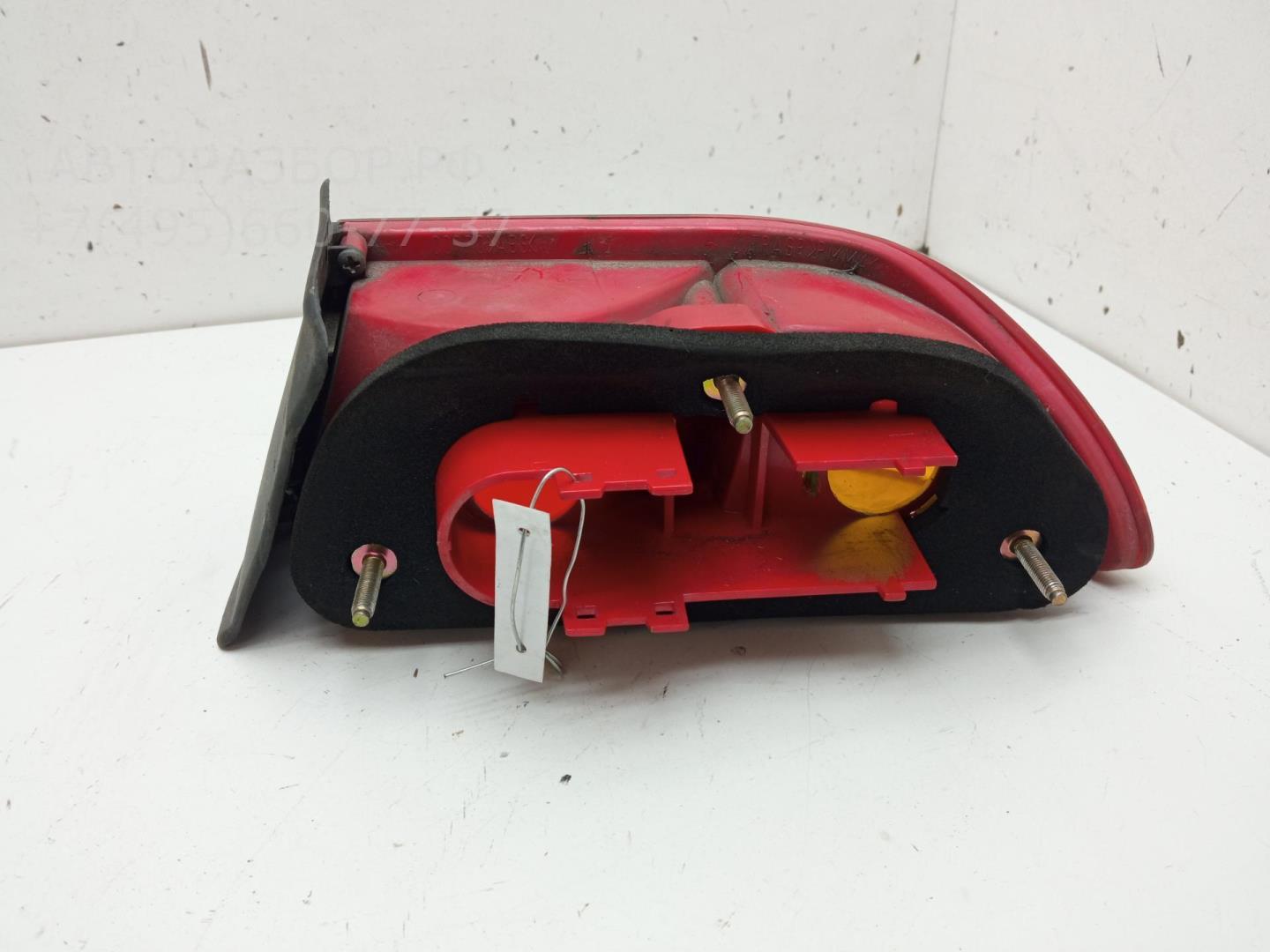 Фонарь задний левый