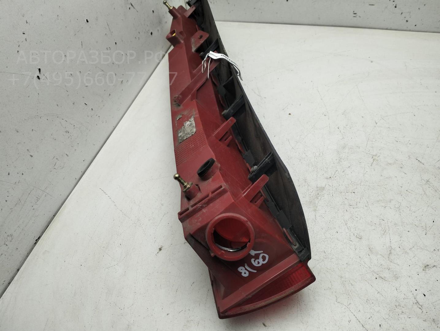 Фонарь задний правый