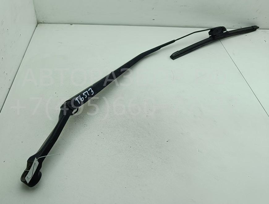 Поводок стеклоочистителя передний правый