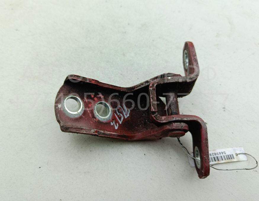 Петля двери