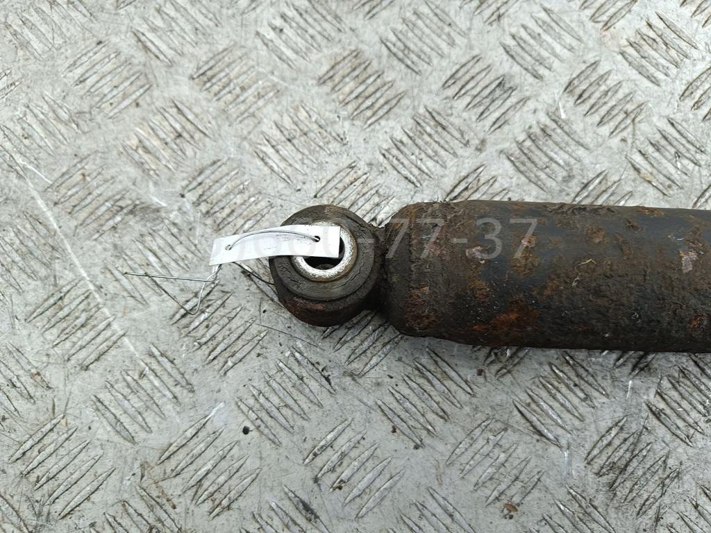 Амортизатор задний правый