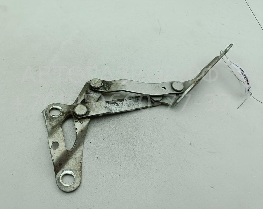 Петля капота правая