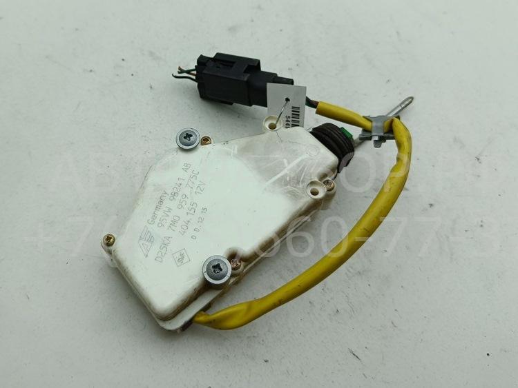 Активатор замка двери