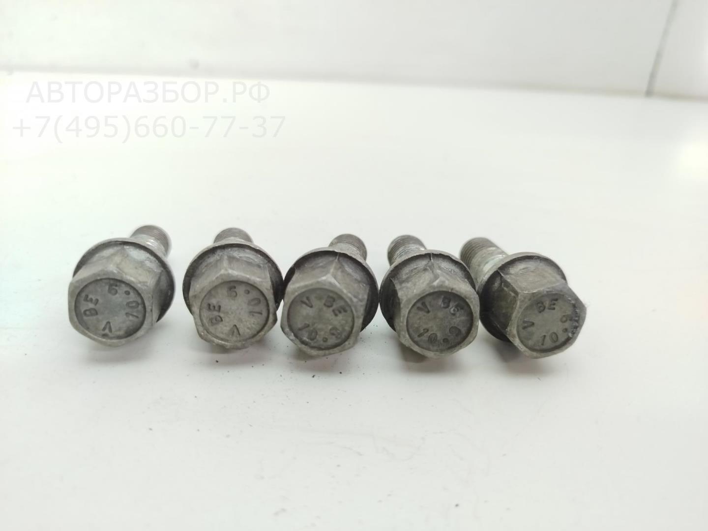 Болт колесный