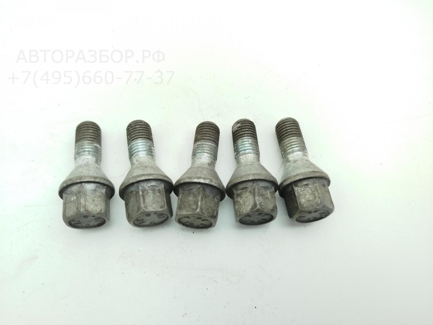 Болт колесный