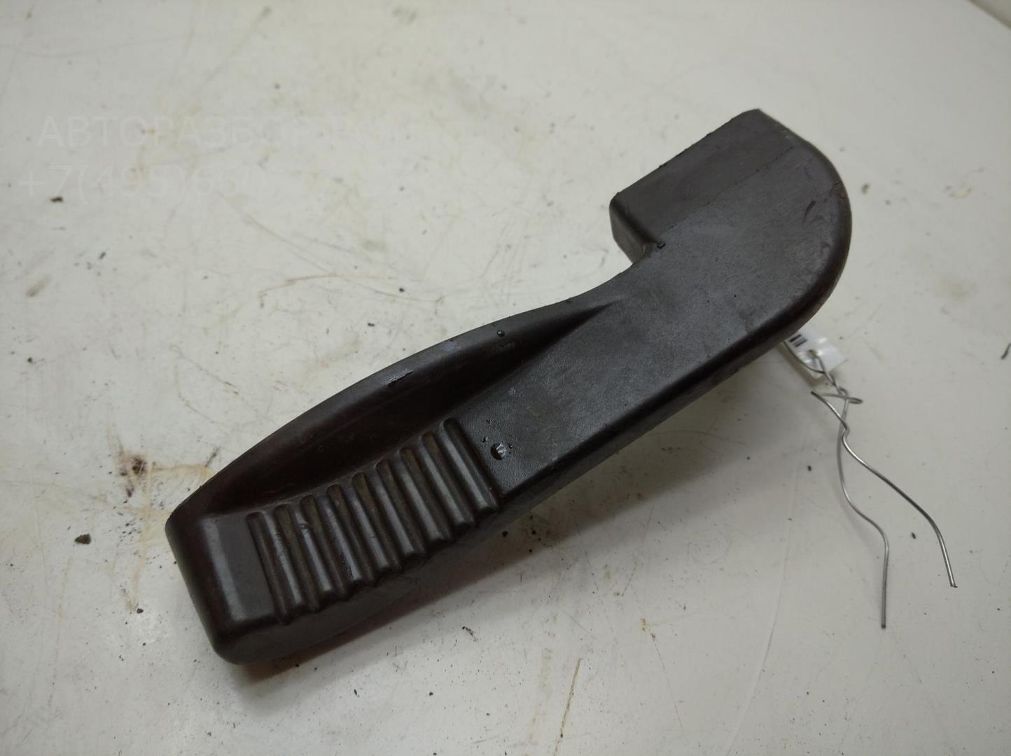 Ручка двери задней внутренняя левая