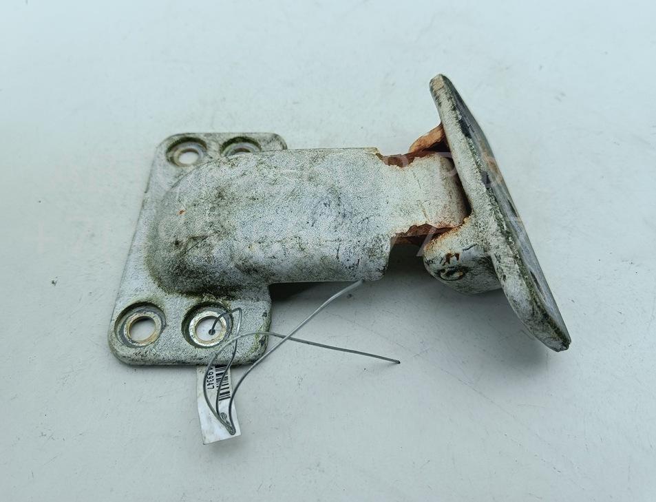 Петля двери