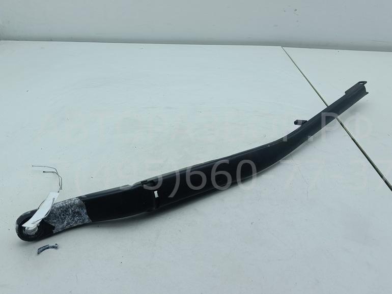 Поводок стеклоочистителя передний левый