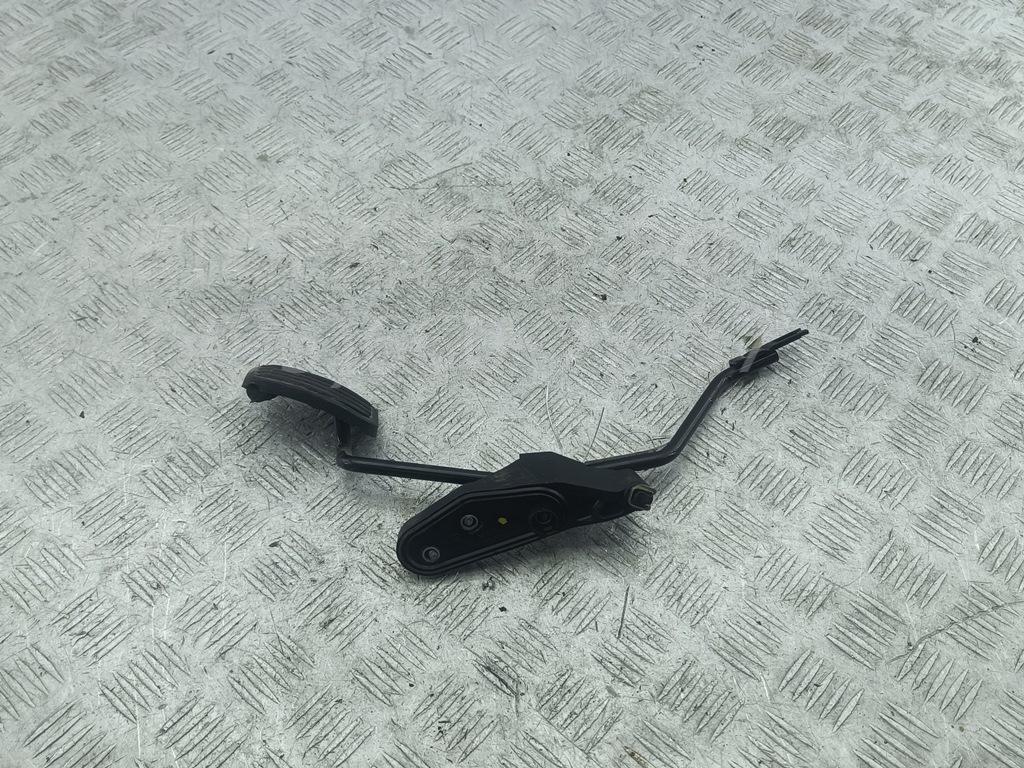 Педаль газа