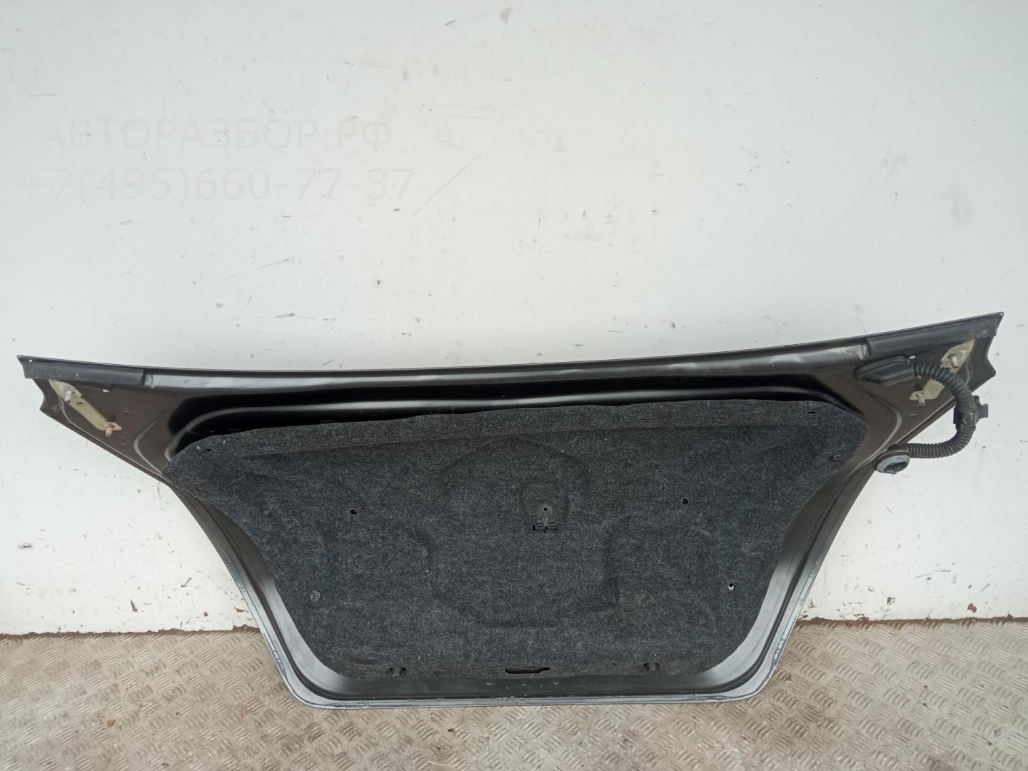 Дверь багажника