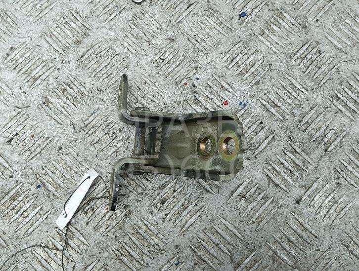 Петля двери