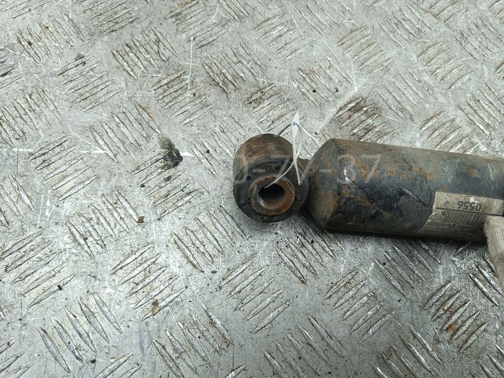 Амортизатор задний правый