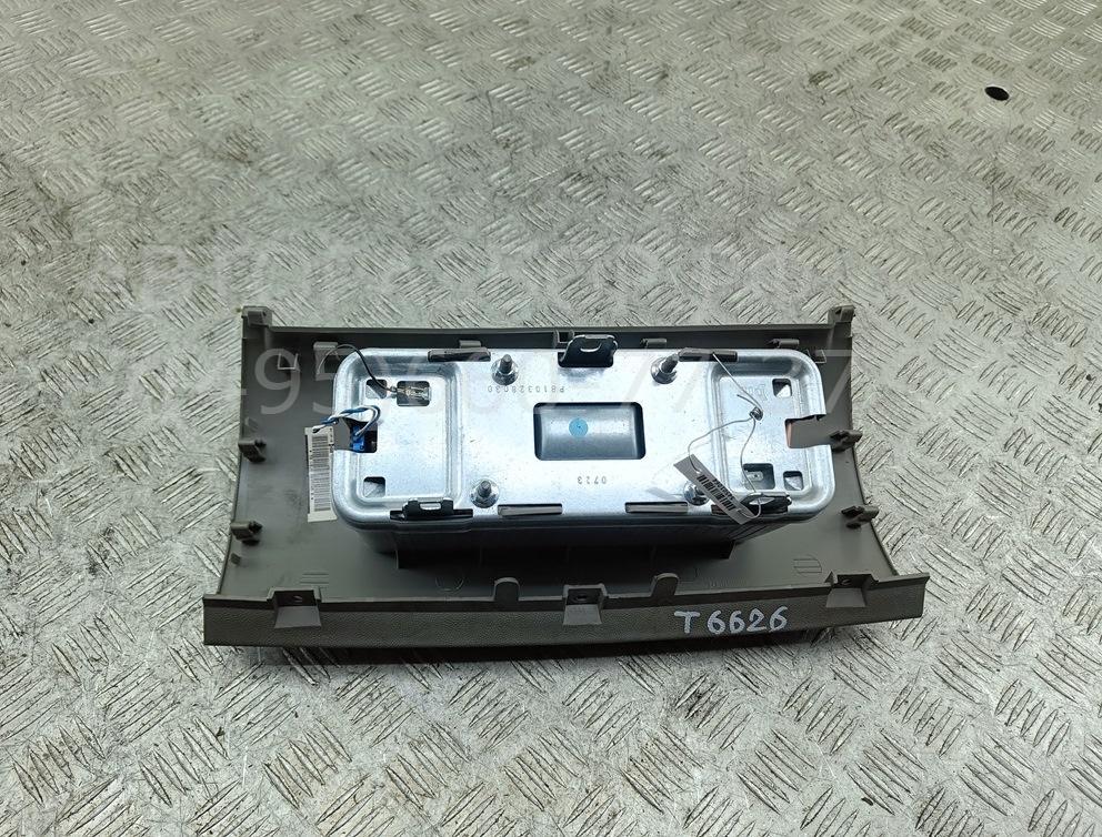 Подушка безопасности пассажирская (в торпедо)