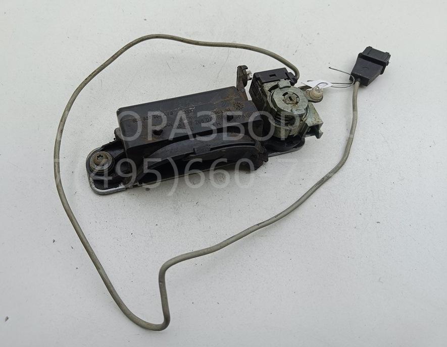 Ручка двери передней наружная правая