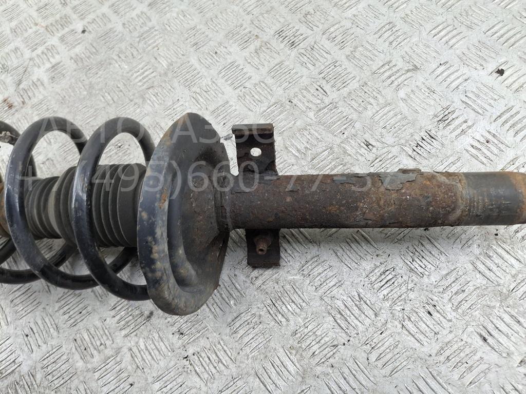 Амортизатор передний правый