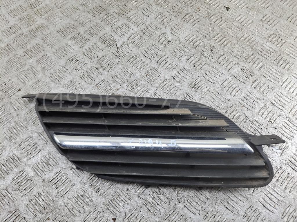 Решетка радиатора правая