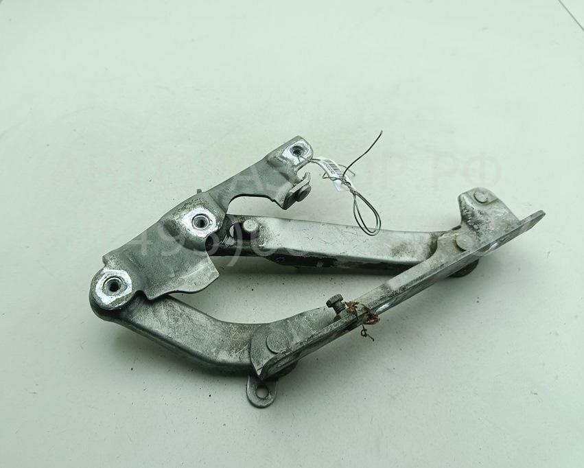 Петля капота правая