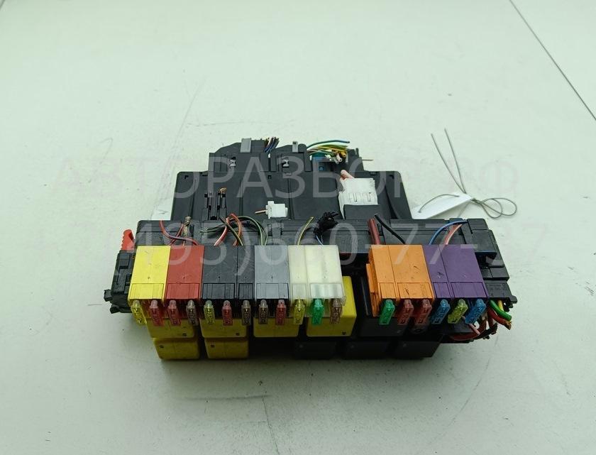 Блок предохранителей