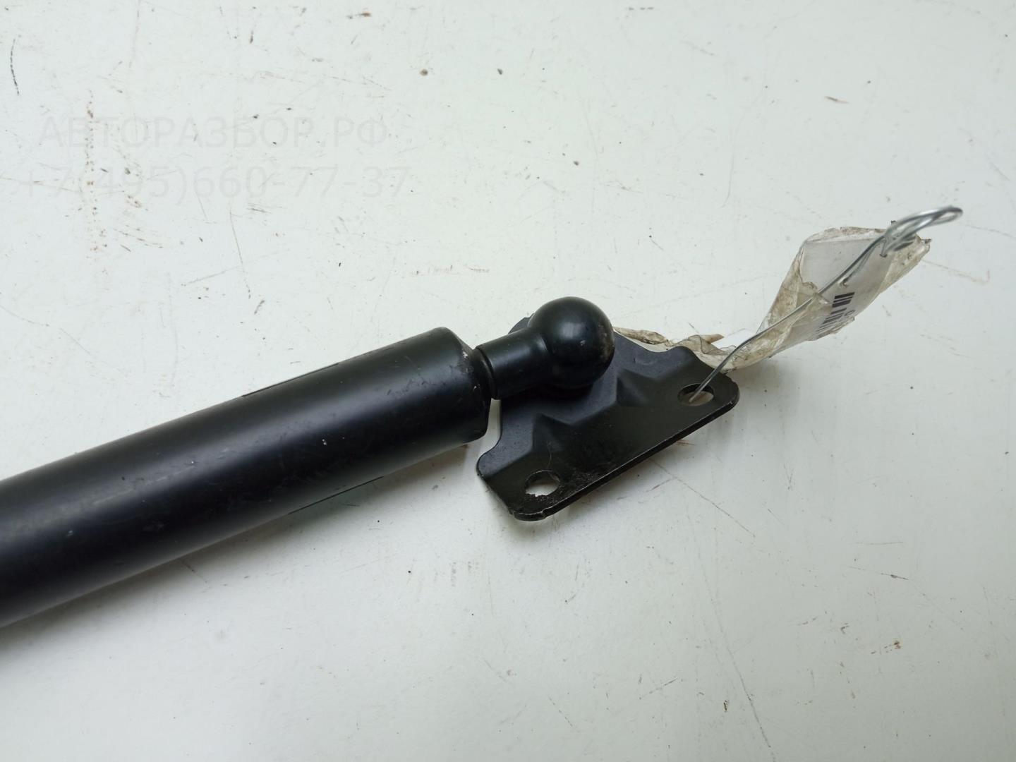 Амортизатор двери багажника