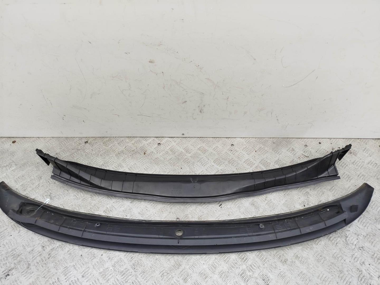 Решетка стеклоочистителей (Жабо)